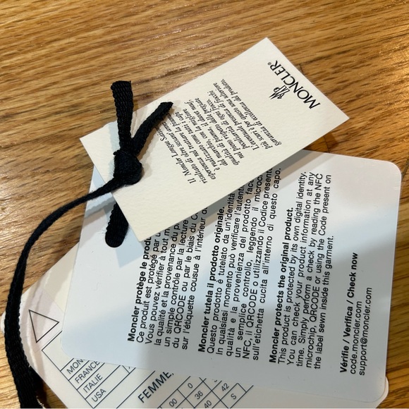 Moncler amy jacket - Picture 10 of 16